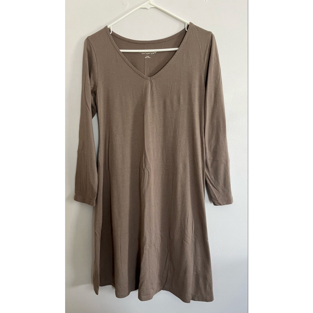Soft Surroundings taupe v-neck jersey dress S